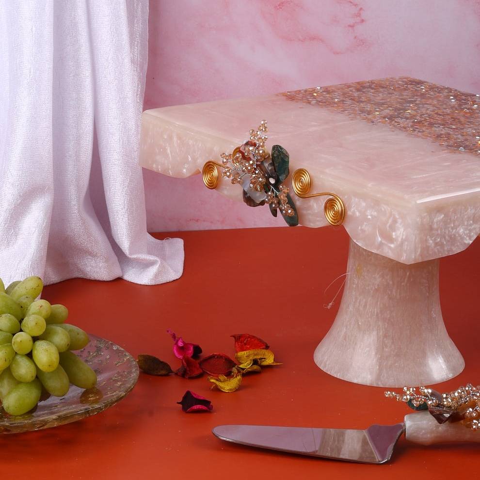 Square Resin Cake Stand with Spatula