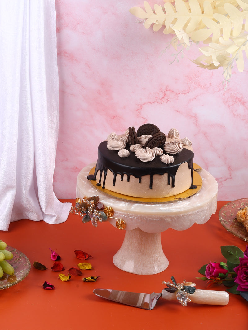 Resin Cake stand with Spatula