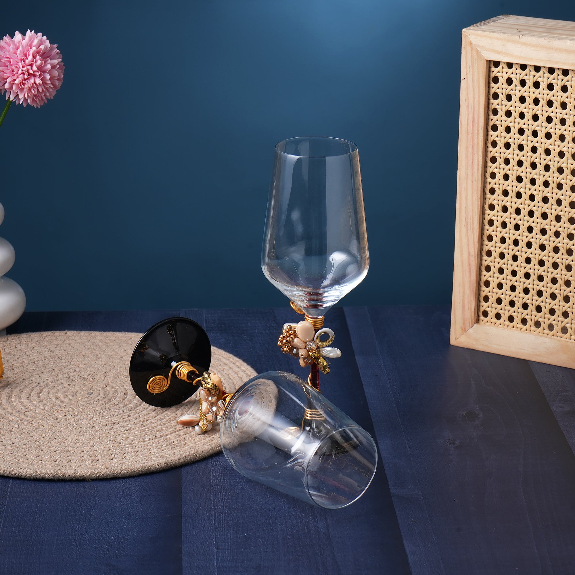 Designer Couple Glasses extra image