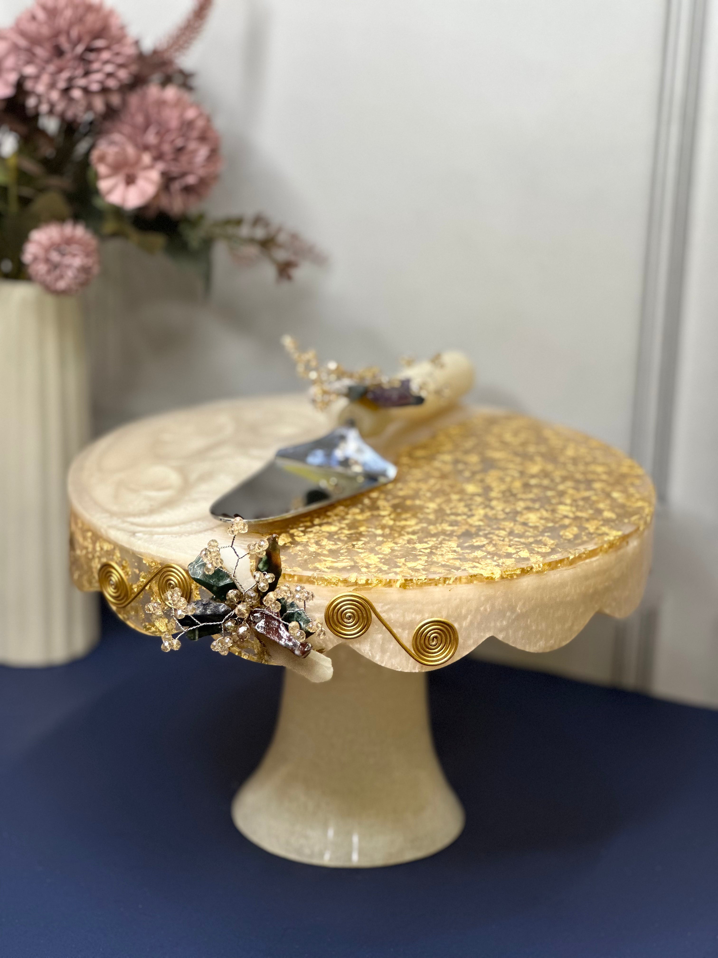 Premium Resin Cake Stand With Spatula extra image