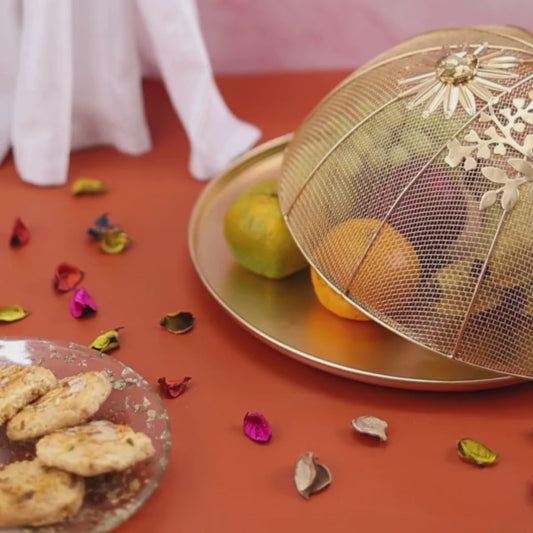 Golden Iron Fruit and Cake Net