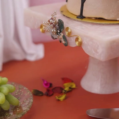 Square Resin Cake Stand with Spatula