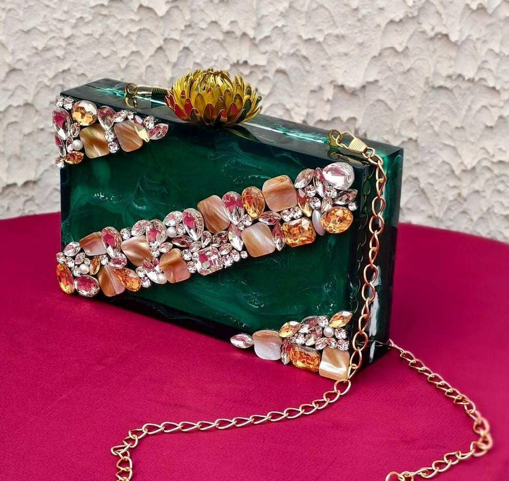Resin Clutch extra image