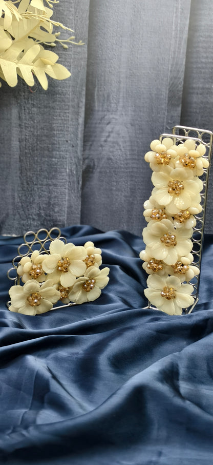 Tissue & Towel Stand